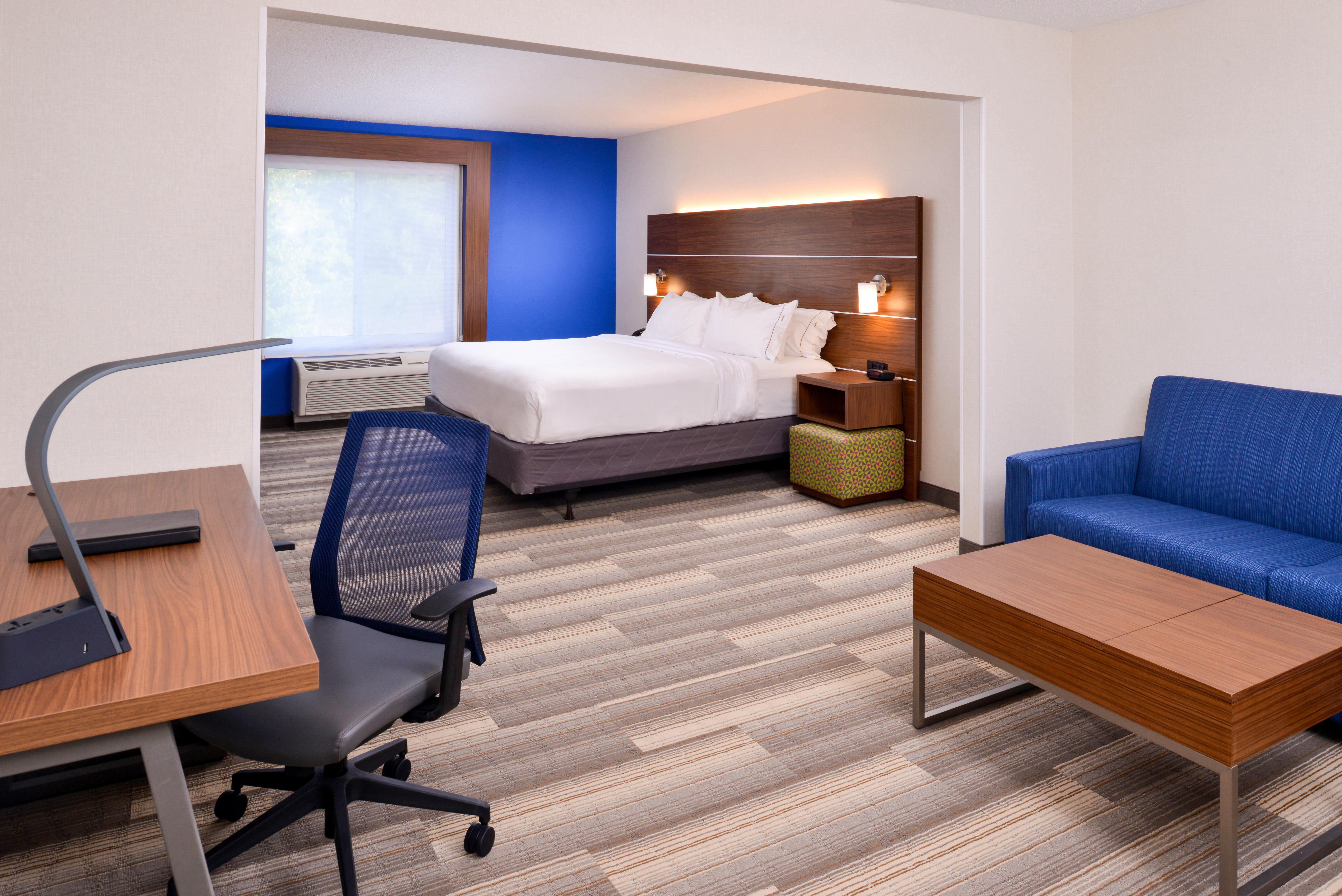 Holiday Inn Express Hotel & Suites Urbana-Champaign-U Of I Area By Ihg Exterior photo