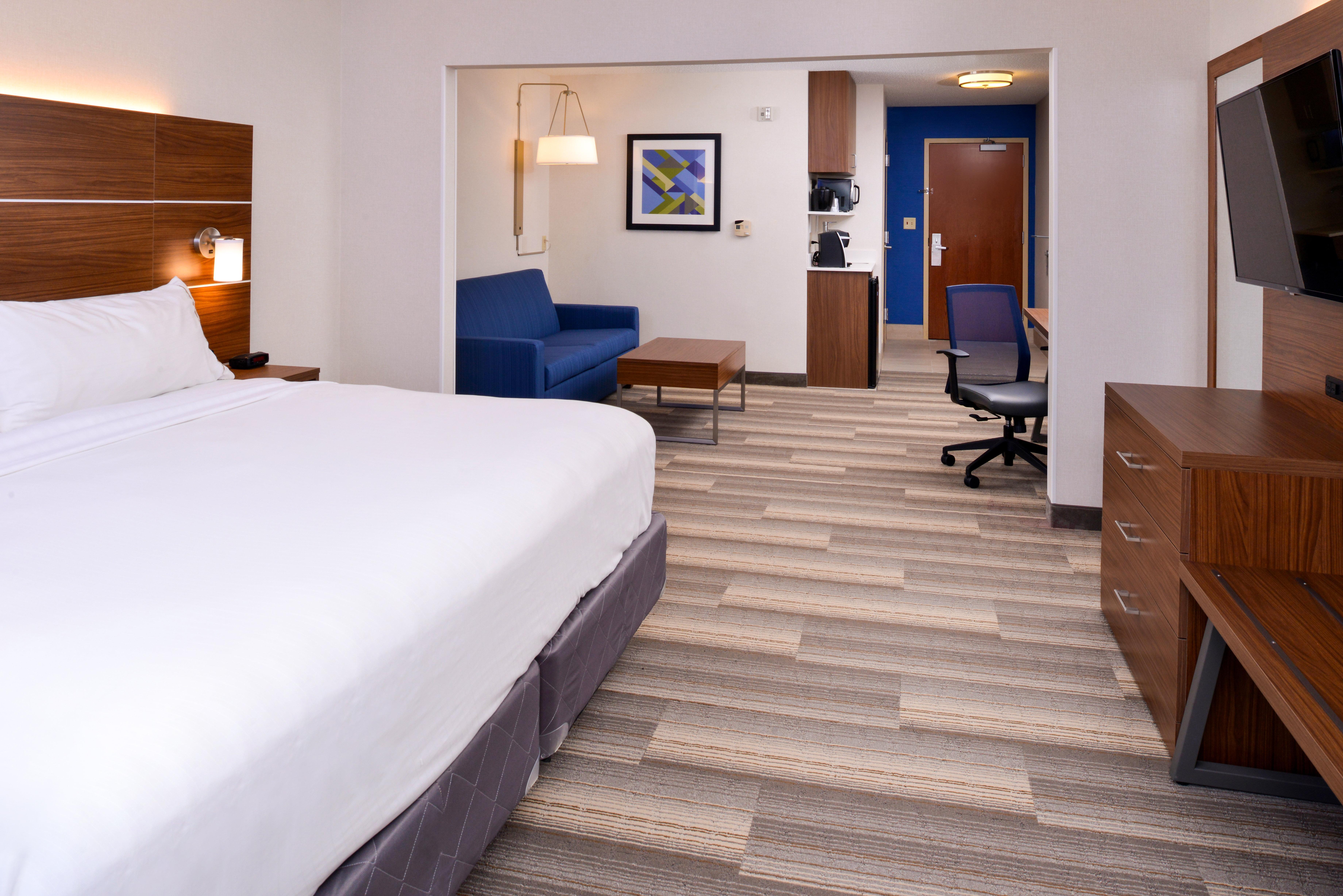Holiday Inn Express Hotel & Suites Urbana-Champaign-U Of I Area By Ihg Exterior photo