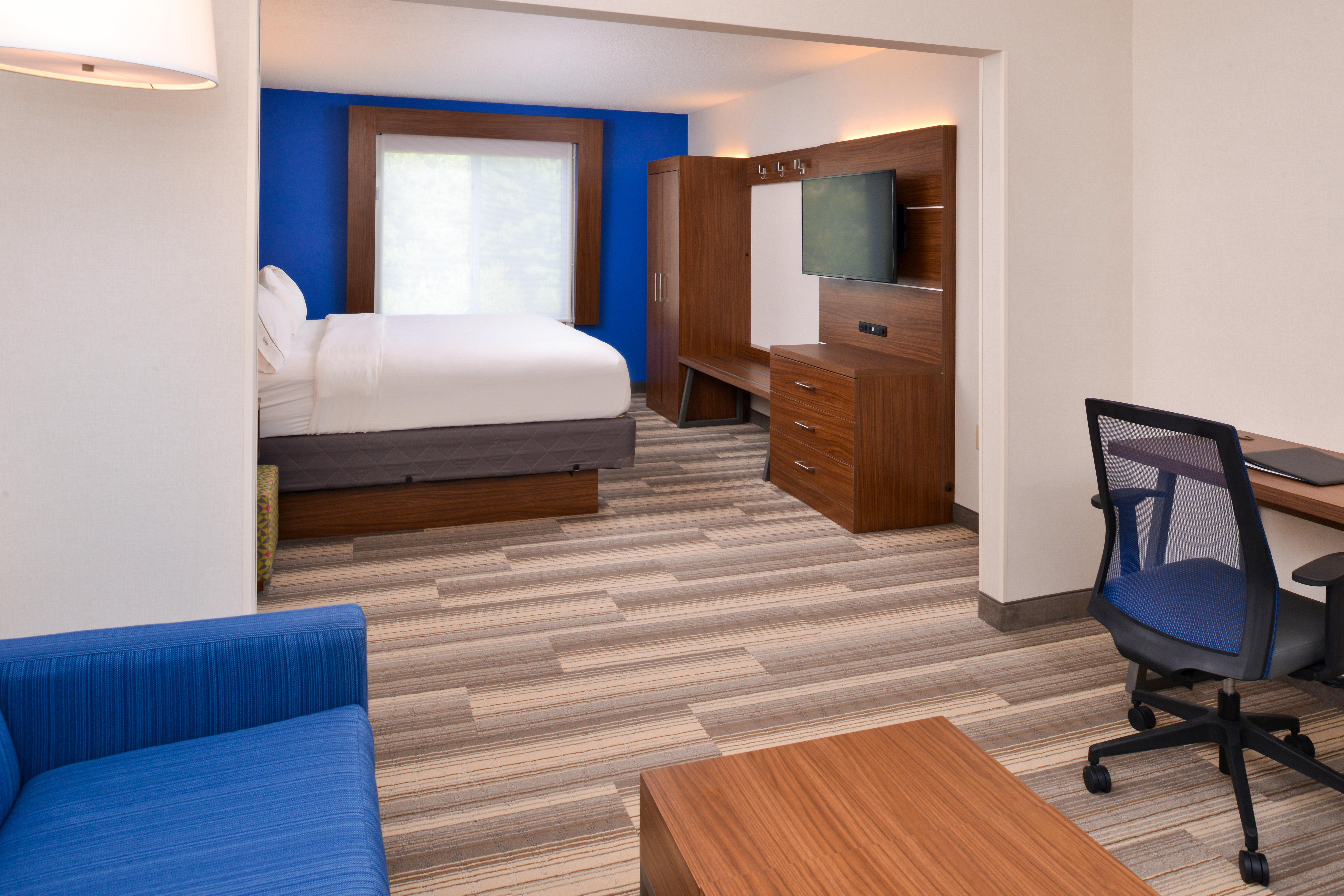 Holiday Inn Express Hotel & Suites Urbana-Champaign-U Of I Area By Ihg Exterior photo