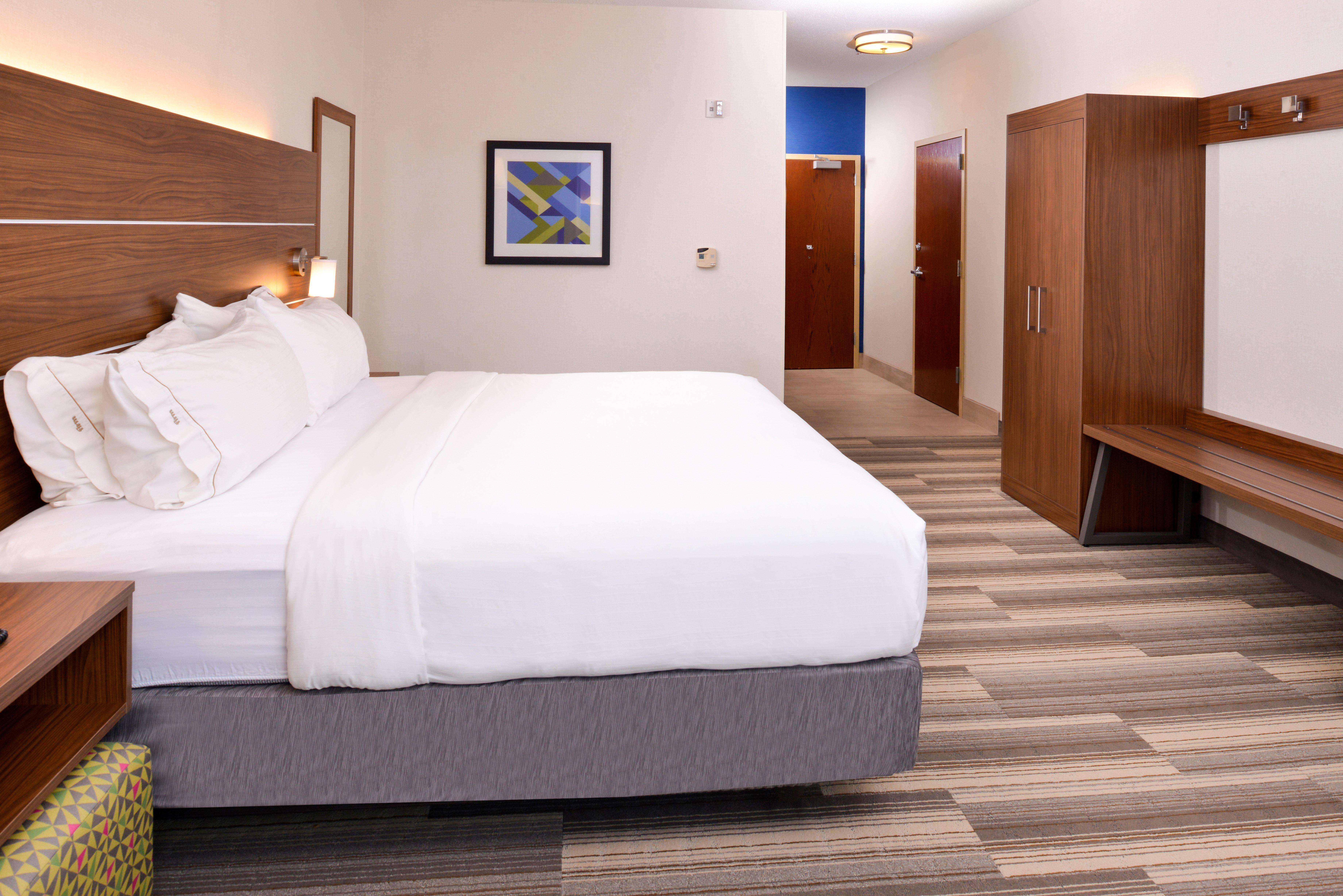 Holiday Inn Express Hotel & Suites Urbana-Champaign-U Of I Area By Ihg Exterior photo