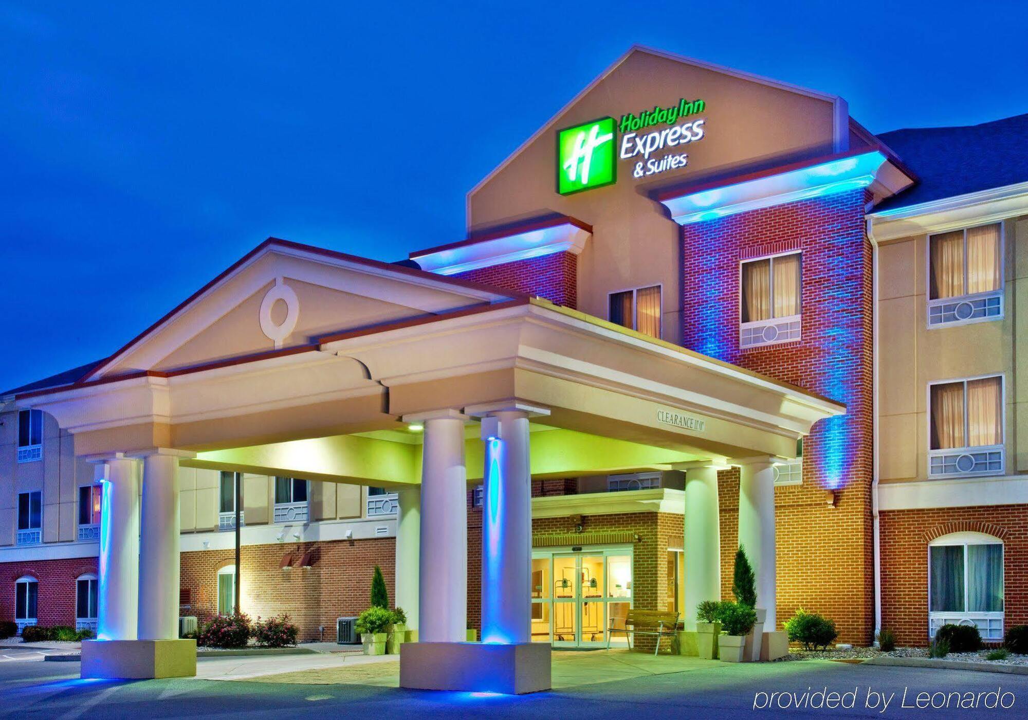 Holiday Inn Express Hotel & Suites Urbana-Champaign-U Of I Area By Ihg Exterior photo